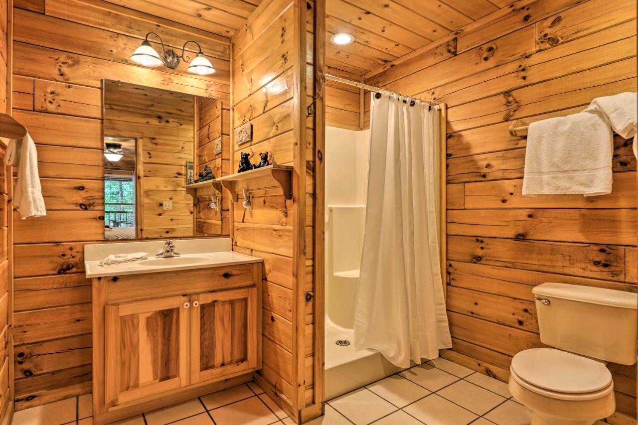 Cabin With Deck And Fireplace Less Than 3 Mi To Dollywood! Pigeon Forge Ngoại thất bức ảnh
